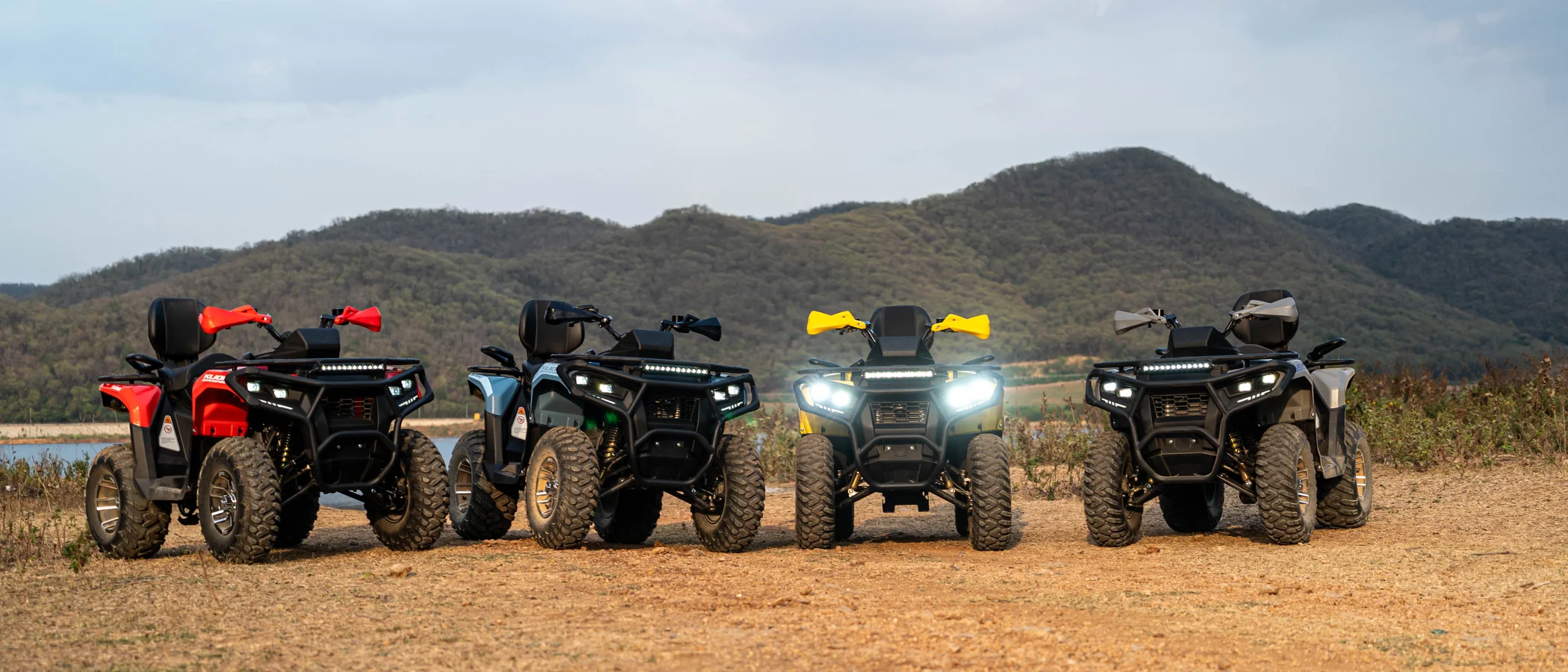 STORMFORCE 285 Outdoor — 4 ATVs Formation